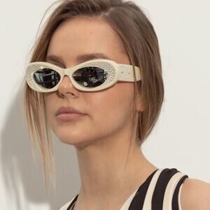 New! Valentino VLS 178E Elegant Cream Sunglasses with Crystals, Authentic